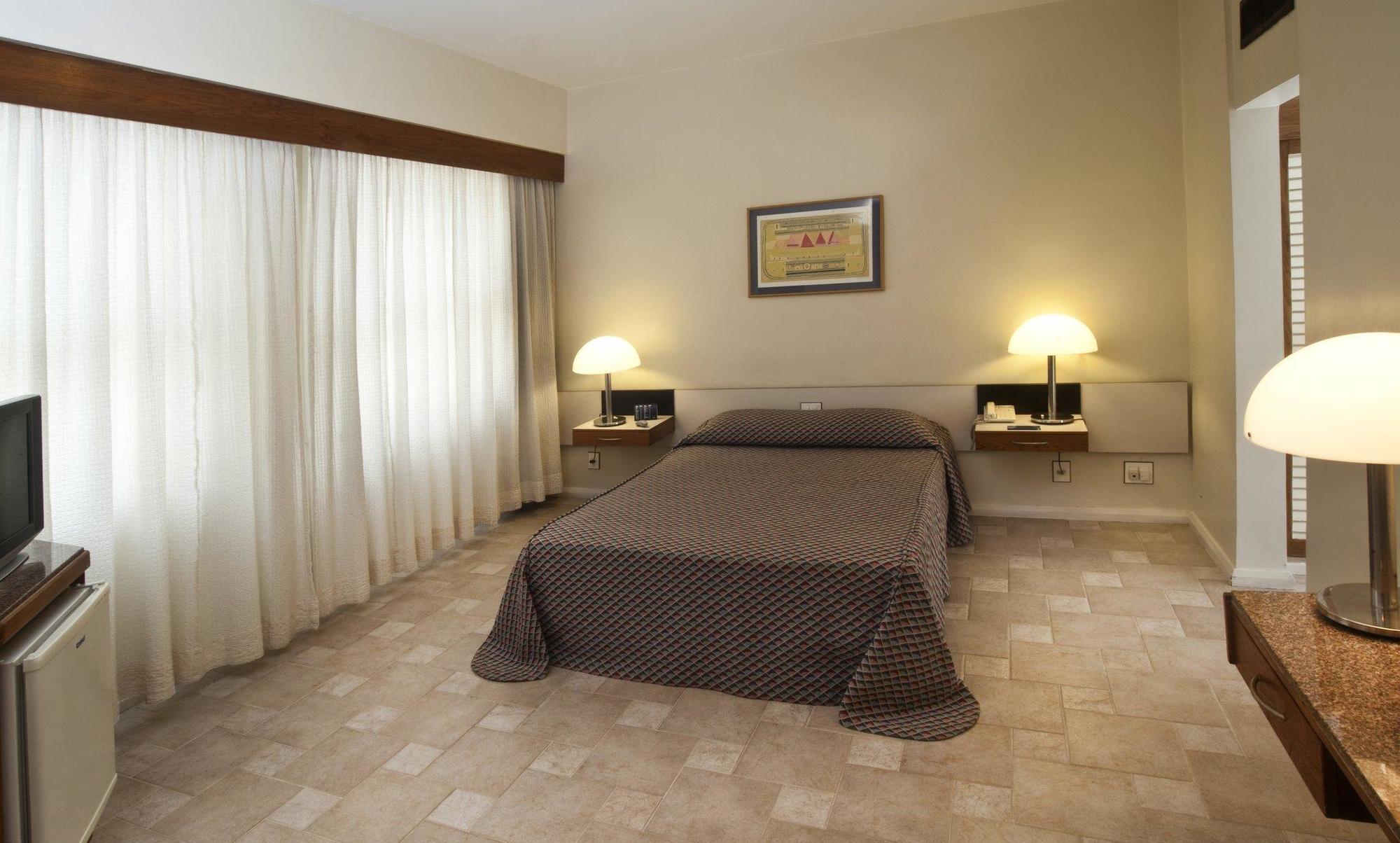 Savoy Othon Hotel 3*